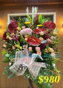 Mixed Flower Arrangement - A Standard CODE 21943
